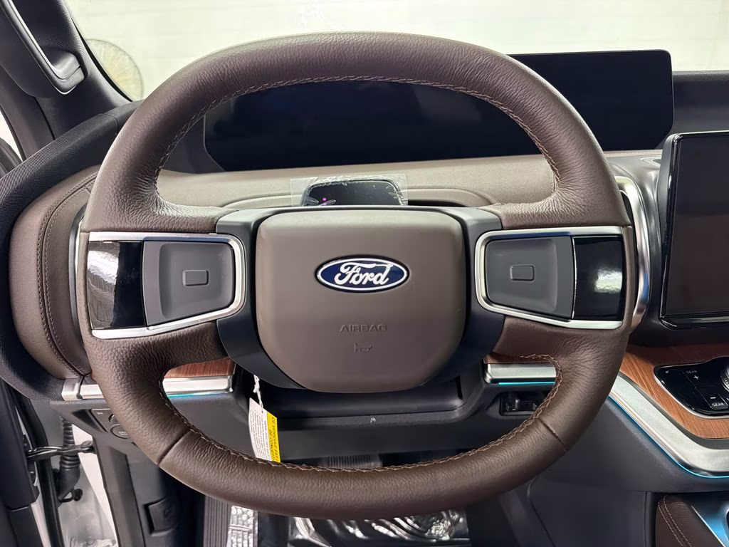 2027 STAR WHITE TRI-COAT Ford Expedition King Ranch 4X4 SUV