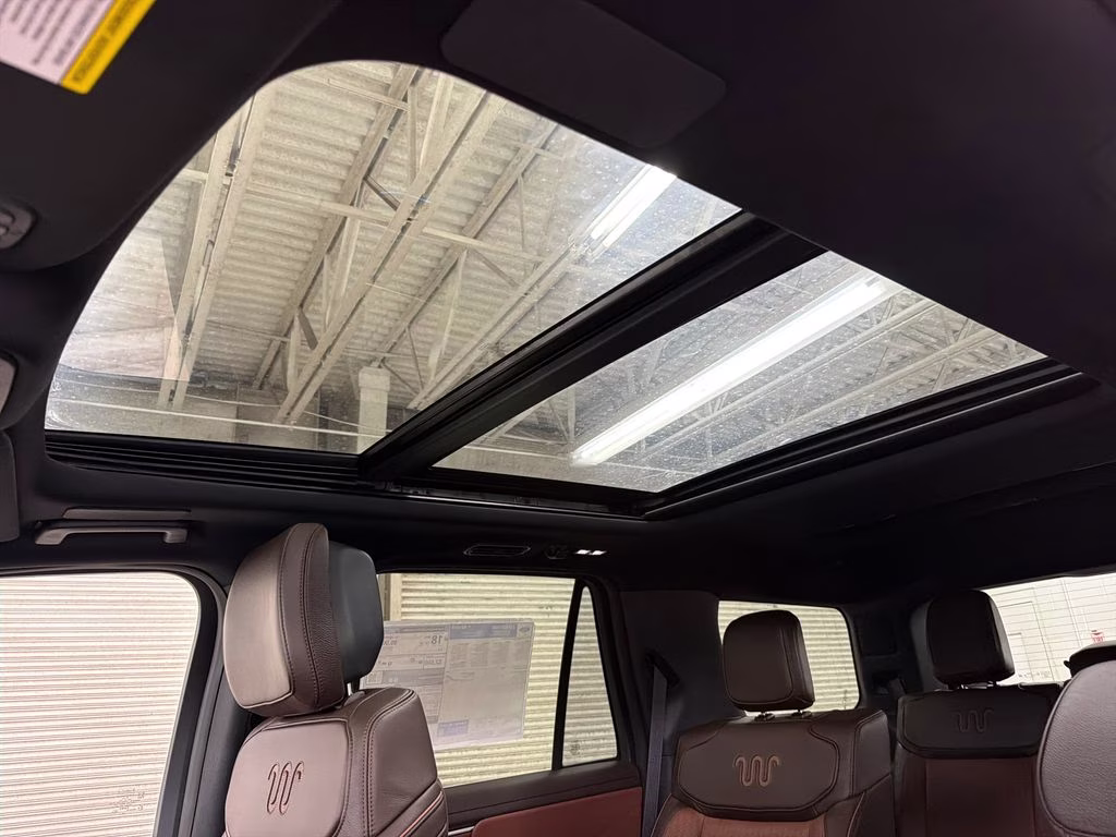 2027 STAR WHITE TRI-COAT Ford Expedition King Ranch 4X4 SUV