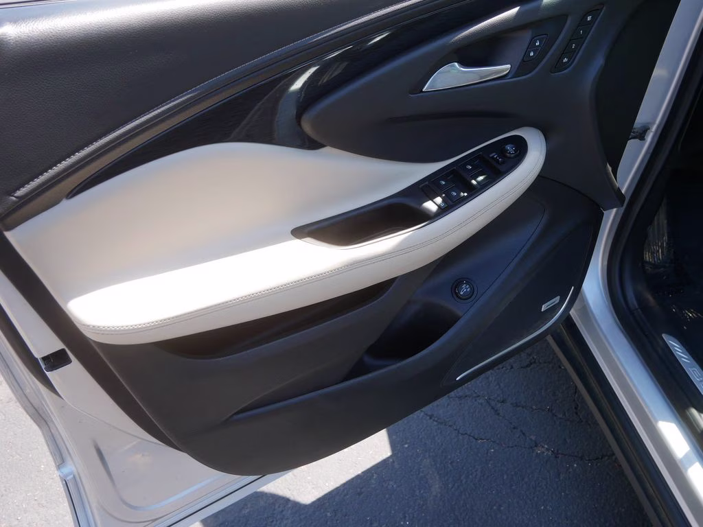 2016 Galaxy Silver Metallic Buick Envision Premium I AWD SUV