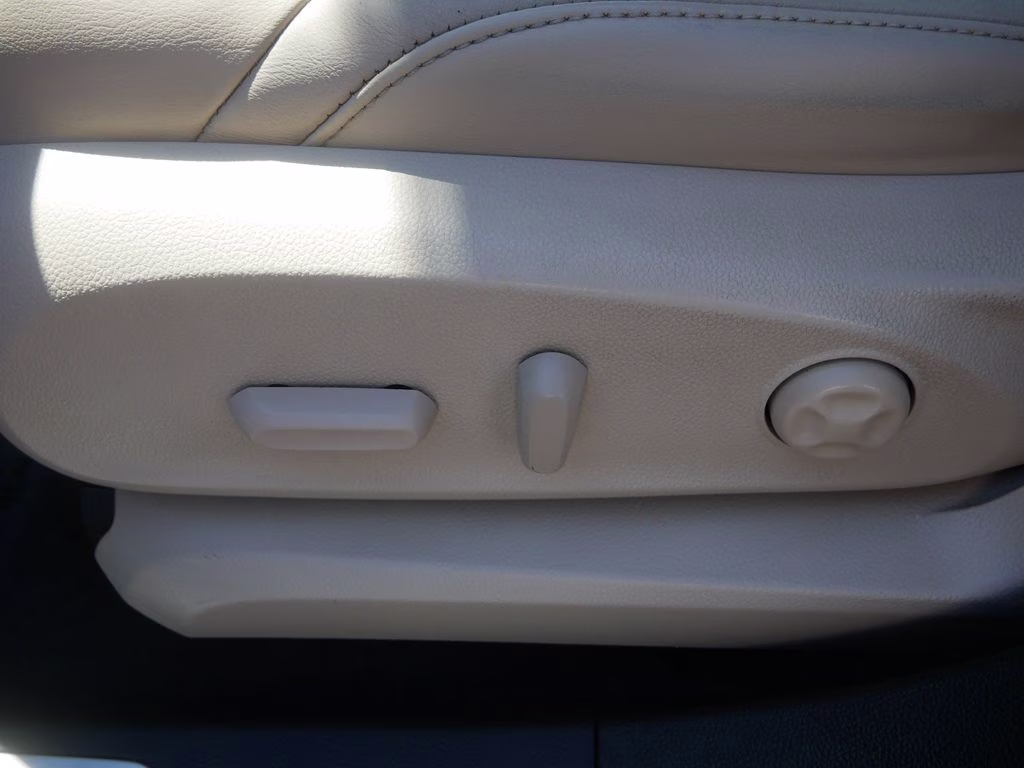 2016 Galaxy Silver Metallic Buick Envision Premium I AWD SUV