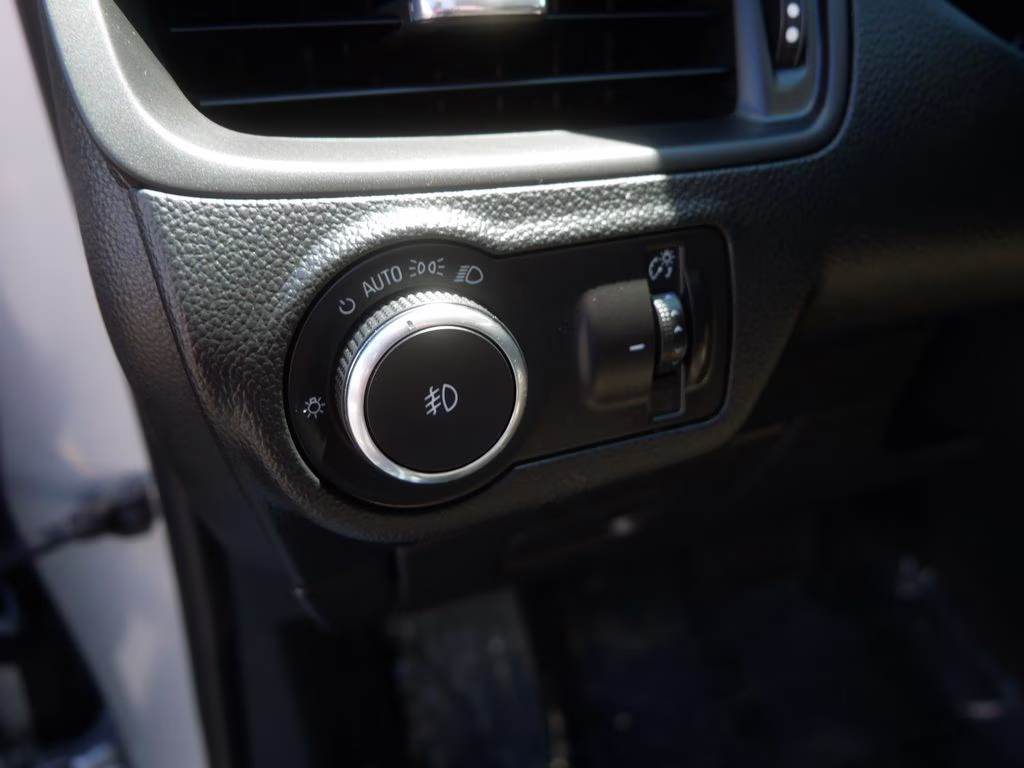 2016 Galaxy Silver Metallic Buick Envision Premium I AWD SUV