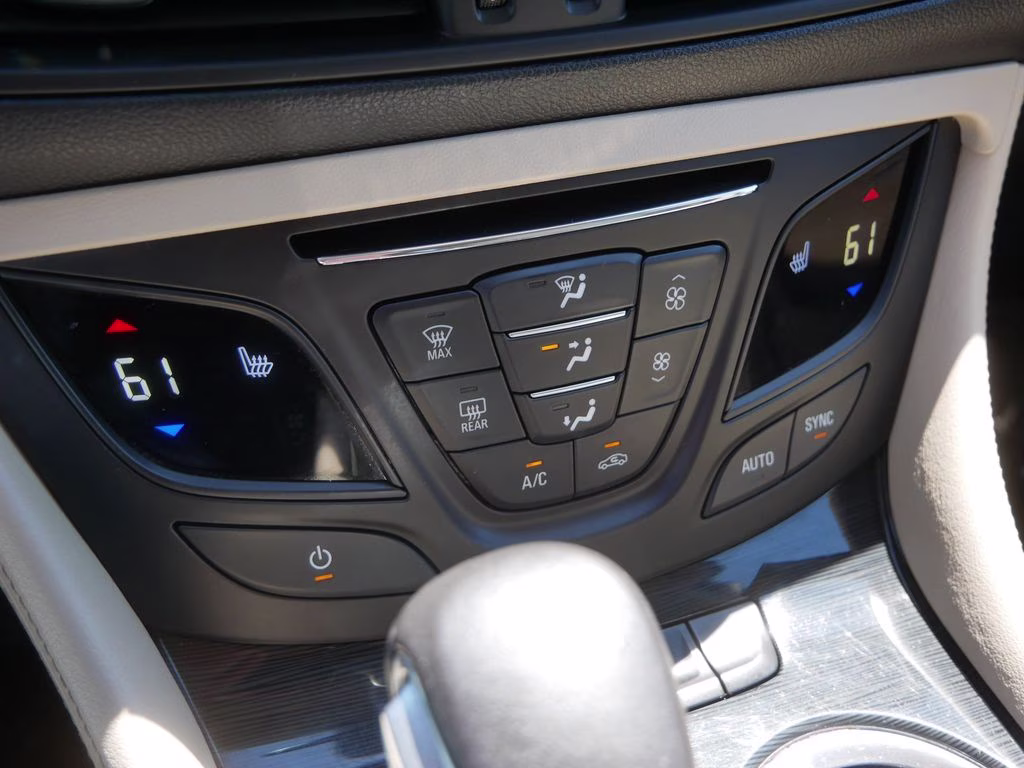 2016 Galaxy Silver Metallic Buick Envision Premium I AWD SUV