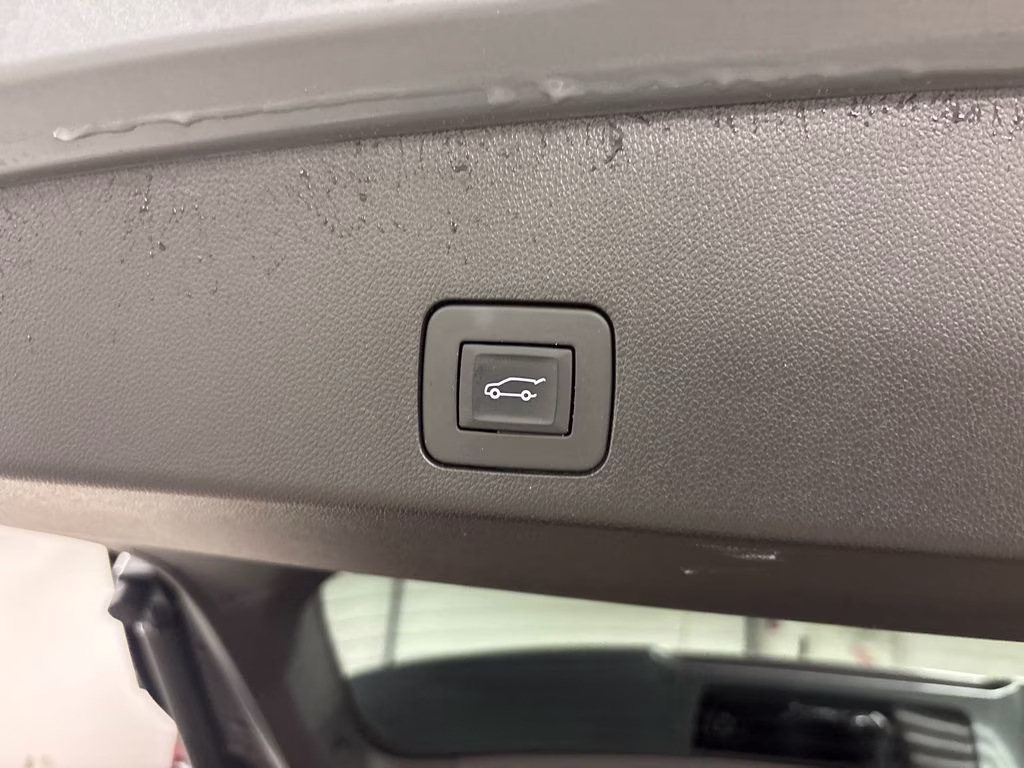 2022 Satin Steel Gray Metallic Buick Encore GX Essence FWD SUV
