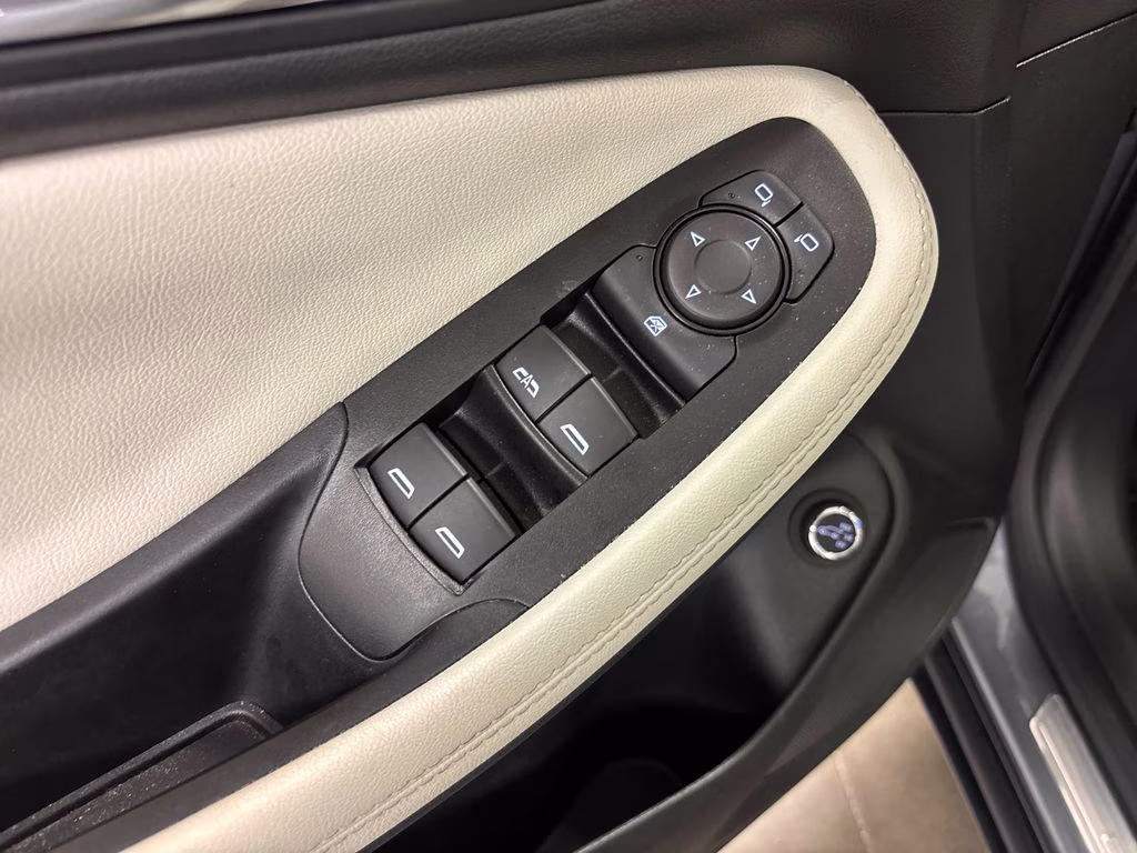 2022 Satin Steel Gray Metallic Buick Encore GX Essence FWD SUV