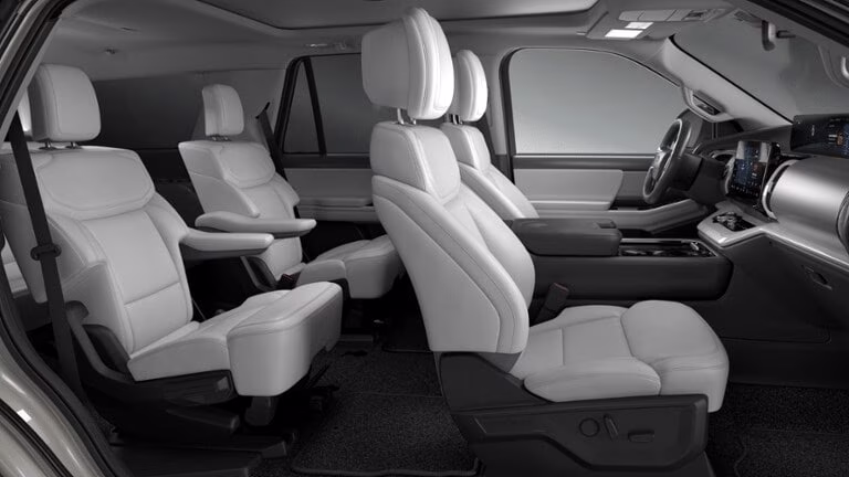 2027 Star White Metallic Tri-Coat Ford Expedition Active RWD SUV