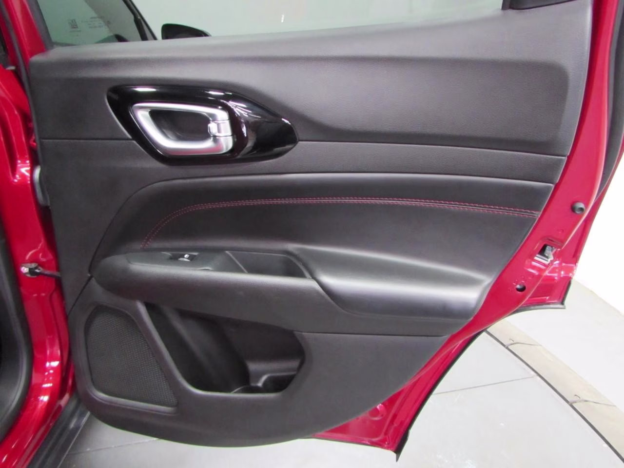 2025 Red Hot Pearlcoat Jeep Compass Trailhawk 4X4 SUV