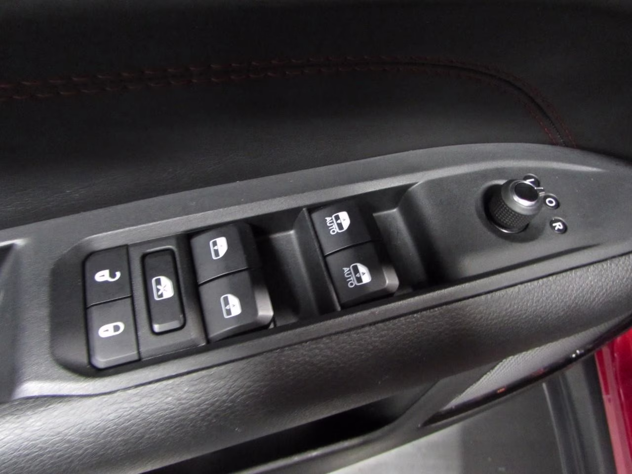 2025 Red Hot Pearlcoat Jeep Compass Trailhawk 4X4 SUV