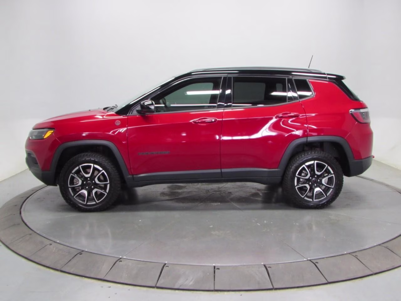2025 Red Hot Pearlcoat Jeep Compass Trailhawk 4X4 SUV