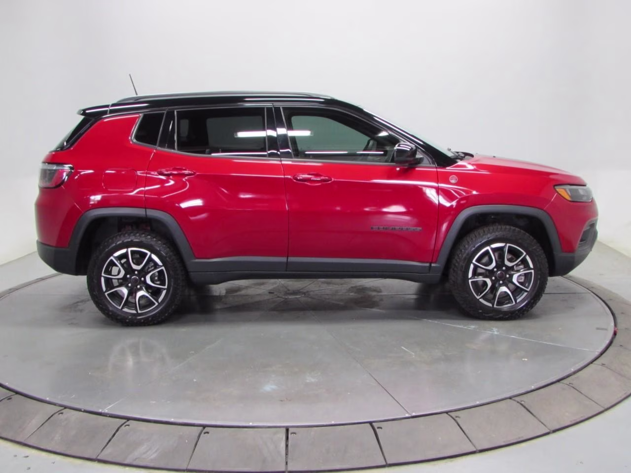 2025 Red Hot Pearlcoat Jeep Compass Trailhawk 4X4 SUV