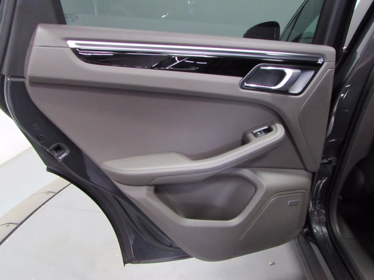 2021 Volcano Grey Metallic Porsche Macan S AWD SUV
