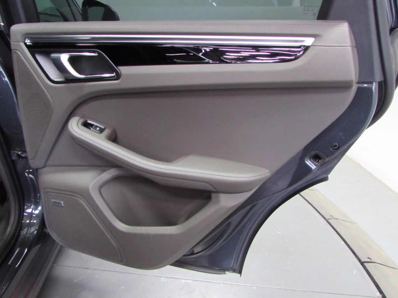 2021 Volcano Grey Metallic Porsche Macan S AWD SUV