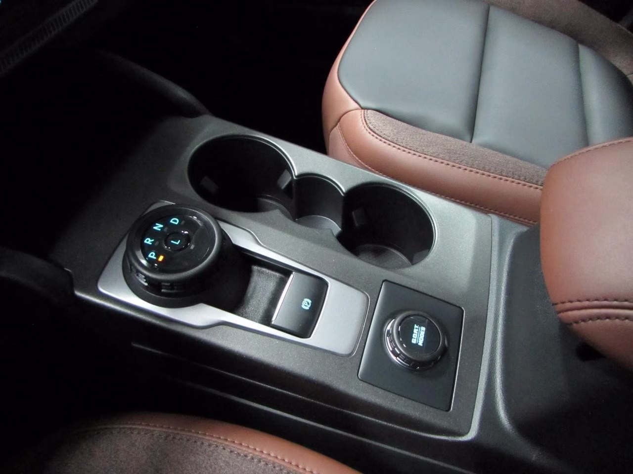 2026 Carbonized Gray Metallic Ford Bronco Sport Outer Banks 4X4 SUV