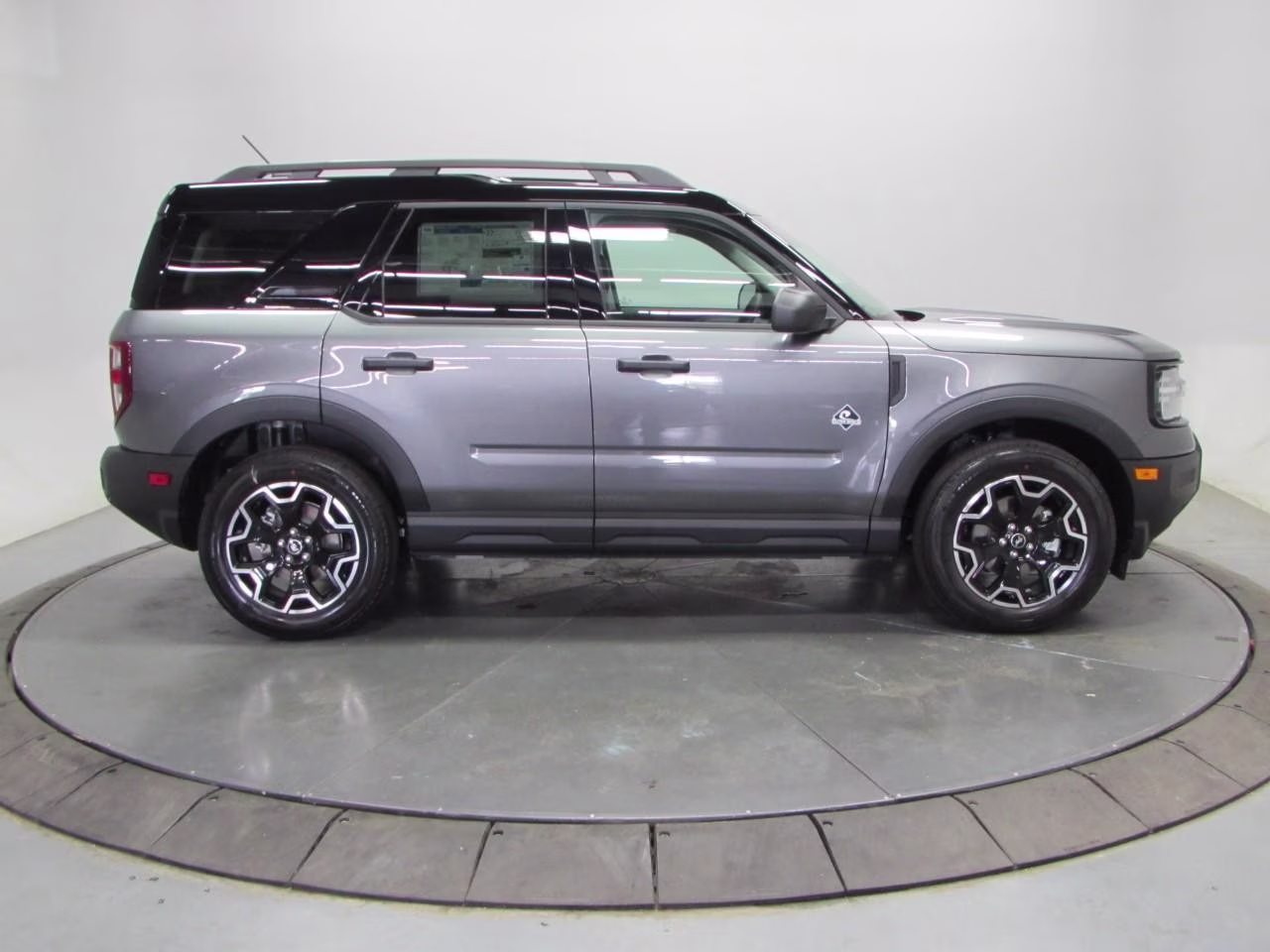 2026 Carbonized Gray Metallic Ford Bronco Sport Outer Banks 4X4 SUV