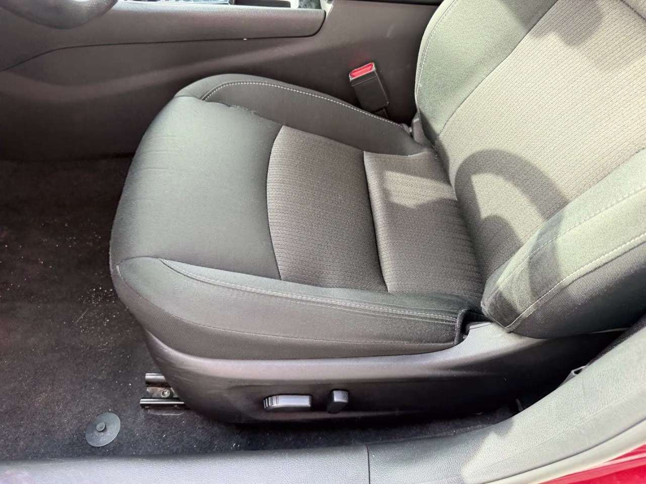 2024 Scarlet Ember Nissan Altima 2.5 SV FWD Sedan