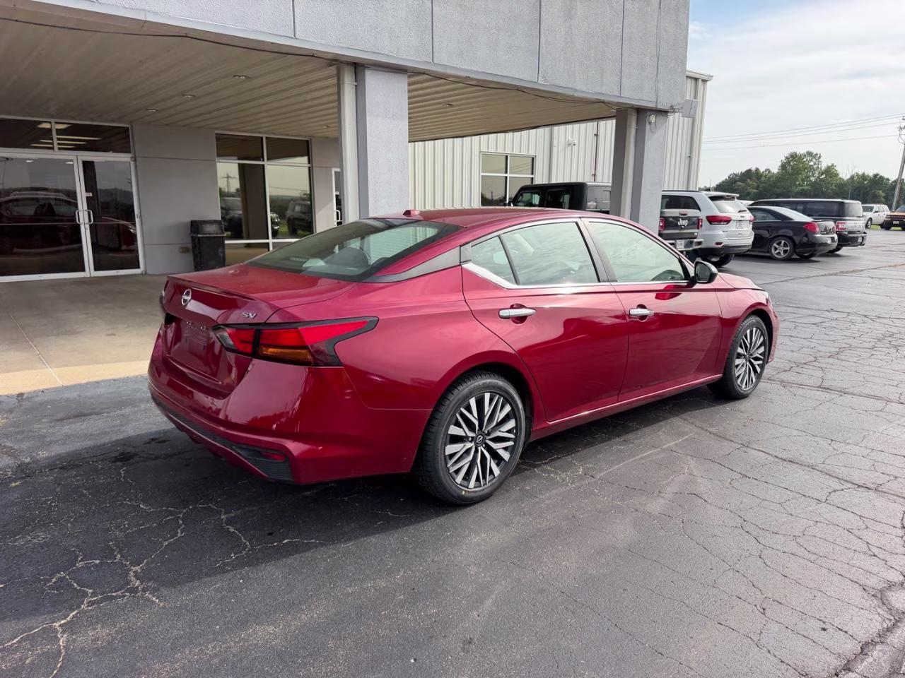 2024 Scarlet Ember Nissan Altima 2.5 SV FWD Sedan