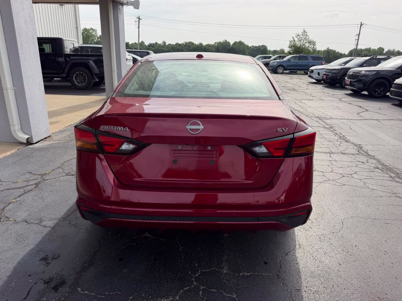 2024 Scarlet Ember Nissan Altima 2.5 SV FWD Sedan