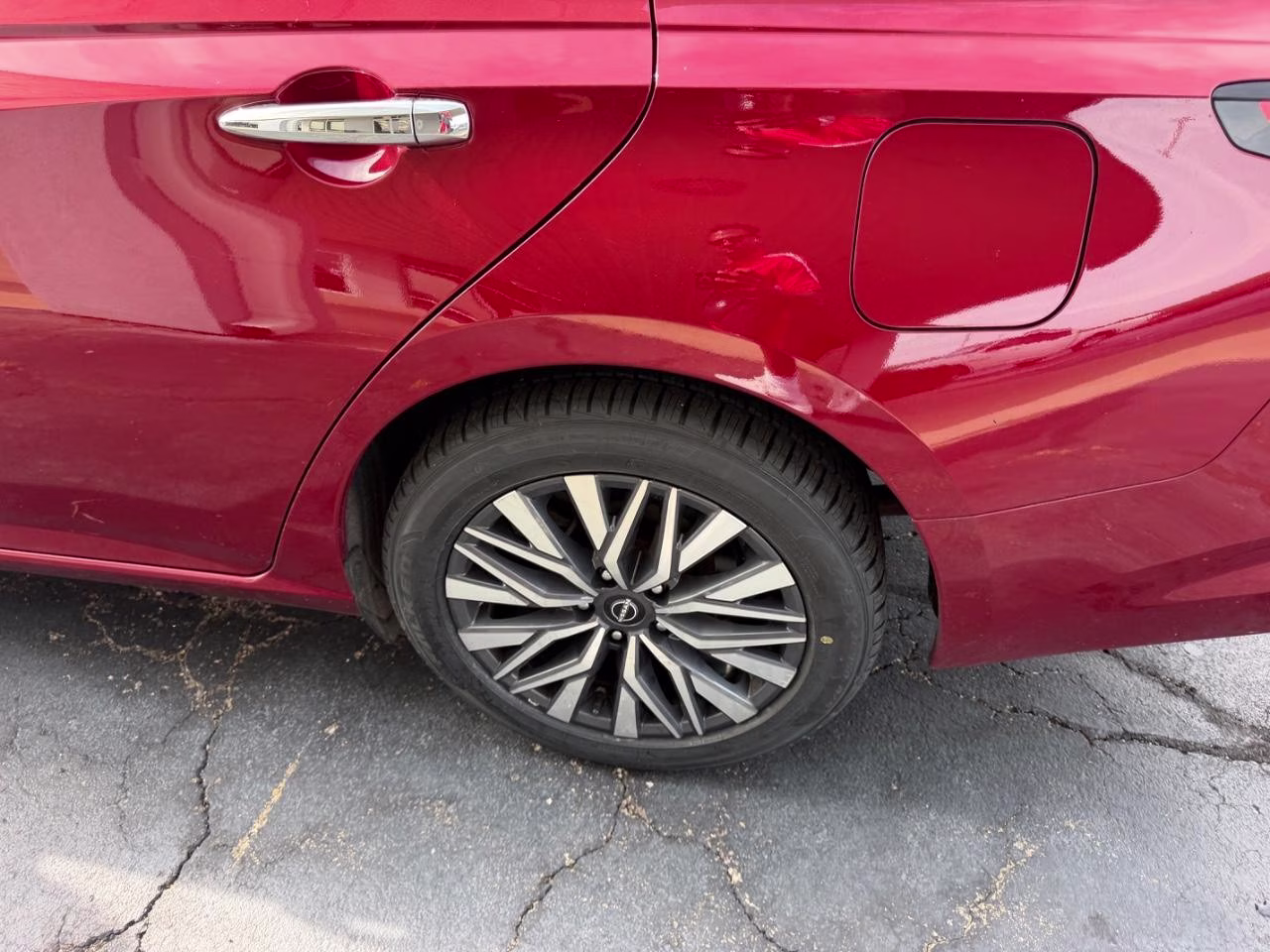 2024 Scarlet Ember Nissan Altima 2.5 SV FWD Sedan