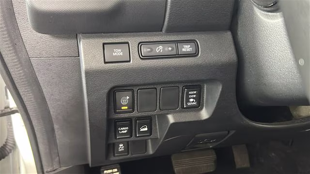 2023 Glacier White Nissan Frontier SV 4X4 Truck