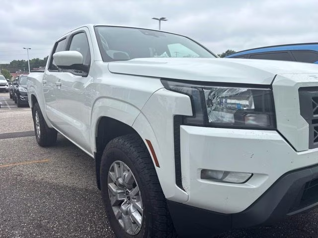 2023 Glacier White Nissan Frontier SV 4X4 Truck