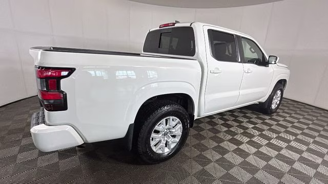 2023 Glacier White Nissan Frontier SV 4X4 Truck