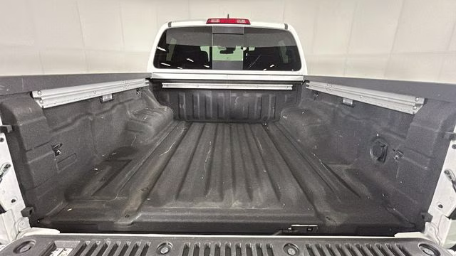 2023 Glacier White Nissan Frontier SV 4X4 Truck