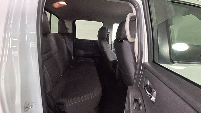 2023 Glacier White Nissan Frontier SV 4X4 Truck
