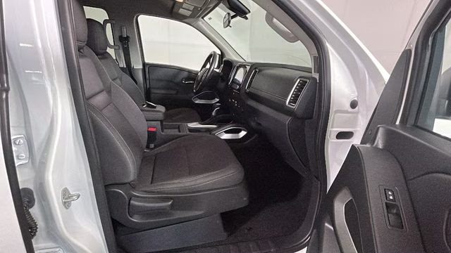 2023 Glacier White Nissan Frontier SV 4X4 Truck