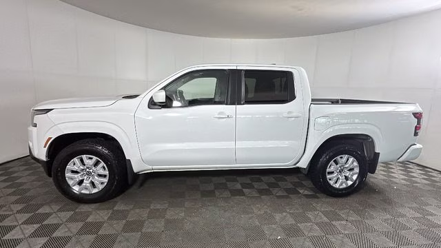 2023 Glacier White Nissan Frontier SV 4X4 Truck