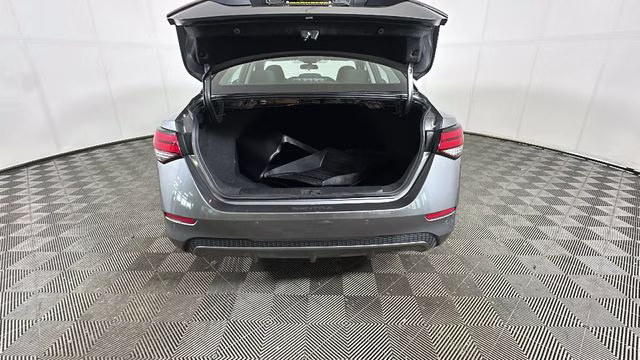 2023 Gun Metallic Nissan Sentra SV FWD Sedan