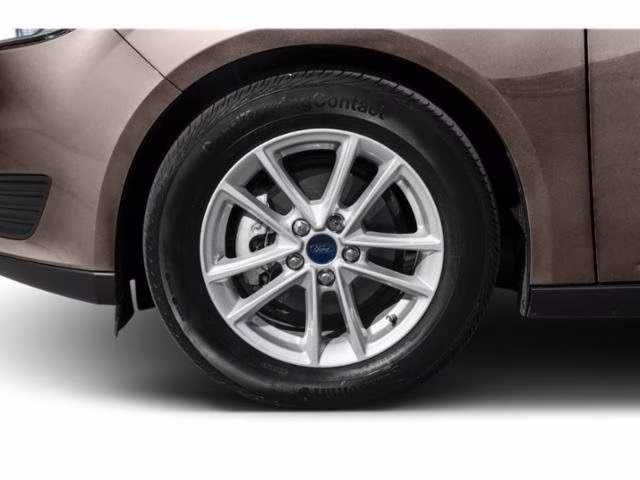 2018 Oxford White Ford Focus SE FWD Sedan