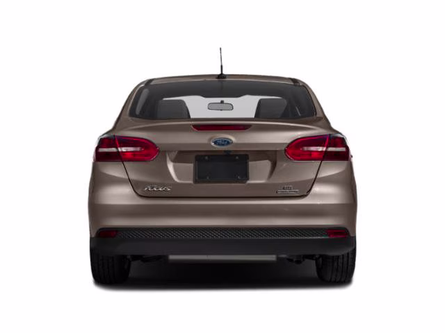 2018 Oxford White Ford Focus SE FWD Sedan