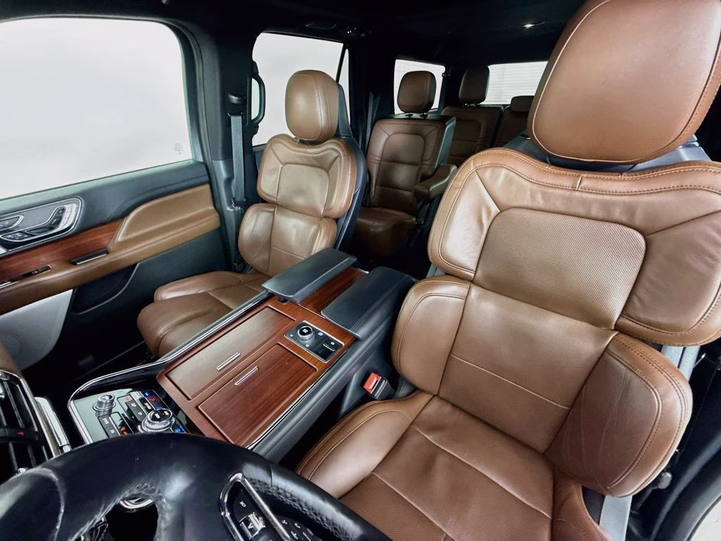 2022 Pearl Metallic Lincoln Navigator L Reserve 4X4 SUV