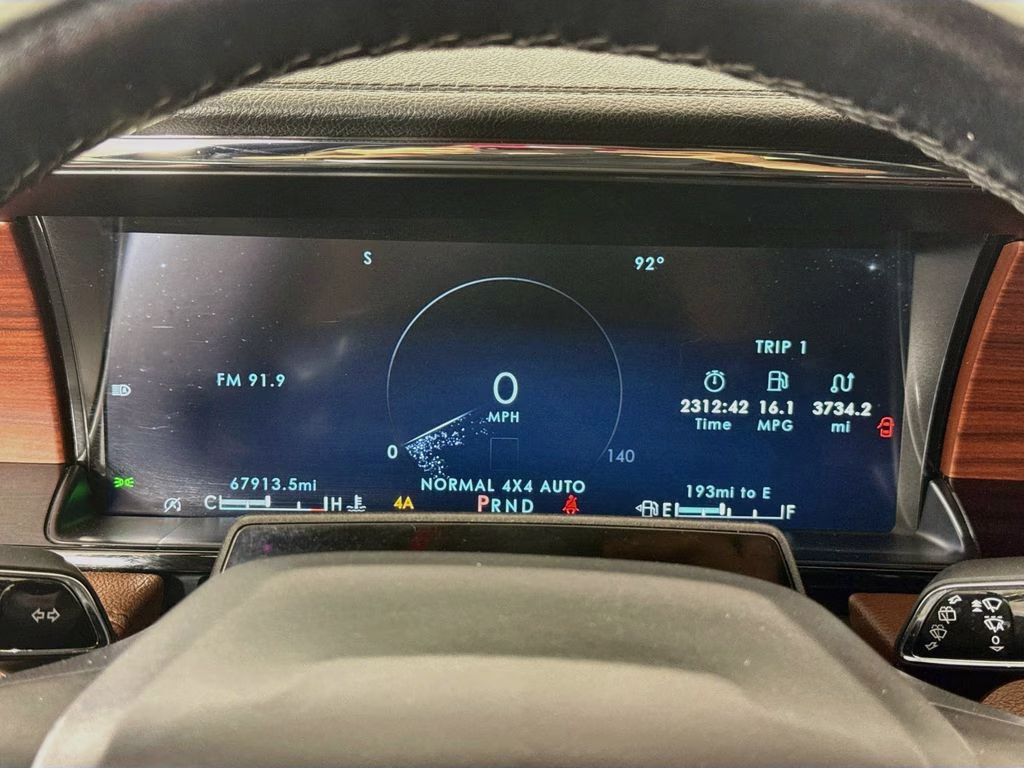 2022 Pearl Metallic Lincoln Navigator L Reserve 4X4 SUV