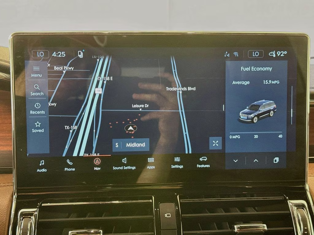 2022 Pearl Metallic Lincoln Navigator L Reserve 4X4 SUV
