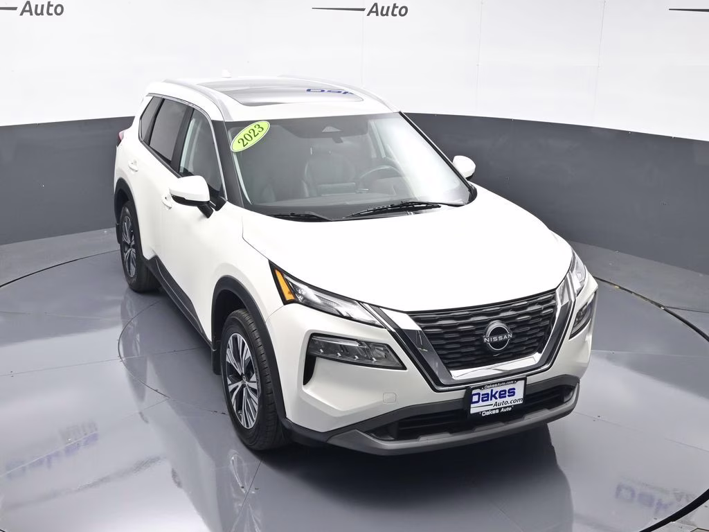 2023 Pearl White Tricoat Nissan Rogue SV AWD SUV