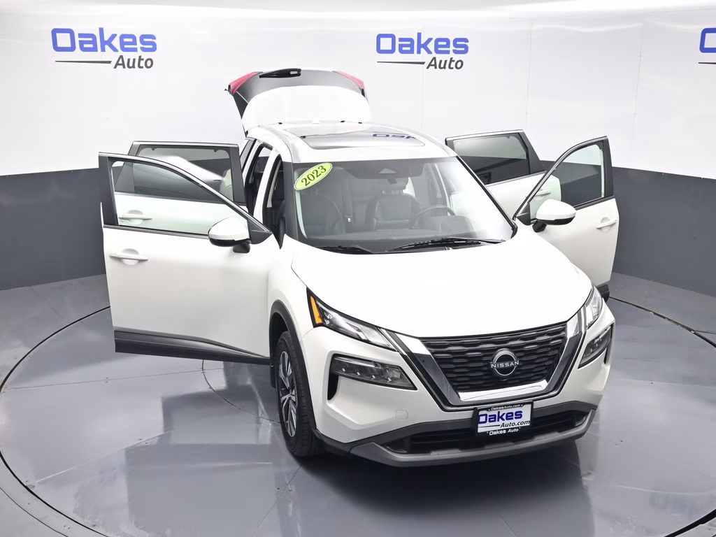 2023 Pearl White Tricoat Nissan Rogue SV AWD SUV