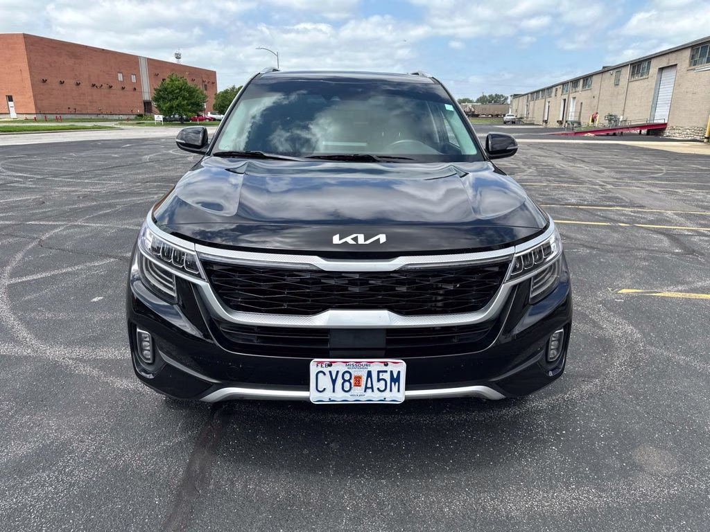 2022 Cherry Black Kia Seltos SX AWD SUV