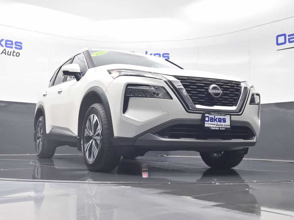 2023 Pearl White Tricoat Nissan Rogue SV AWD SUV