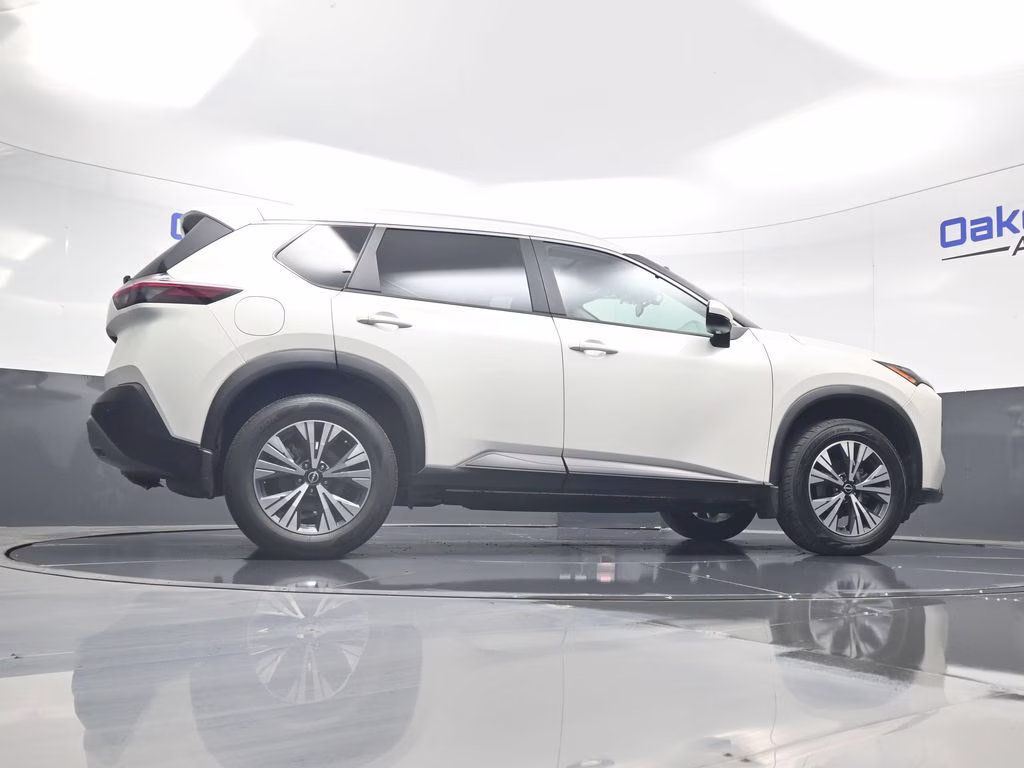 2023 Pearl White Tricoat Nissan Rogue SV AWD SUV