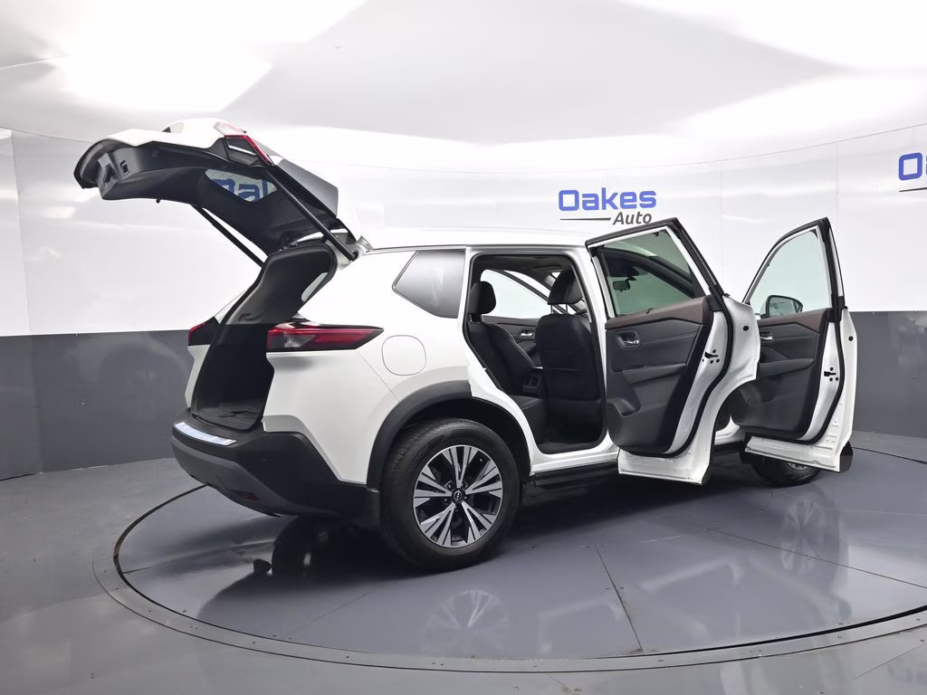 2023 Pearl White Tricoat Nissan Rogue SV AWD SUV