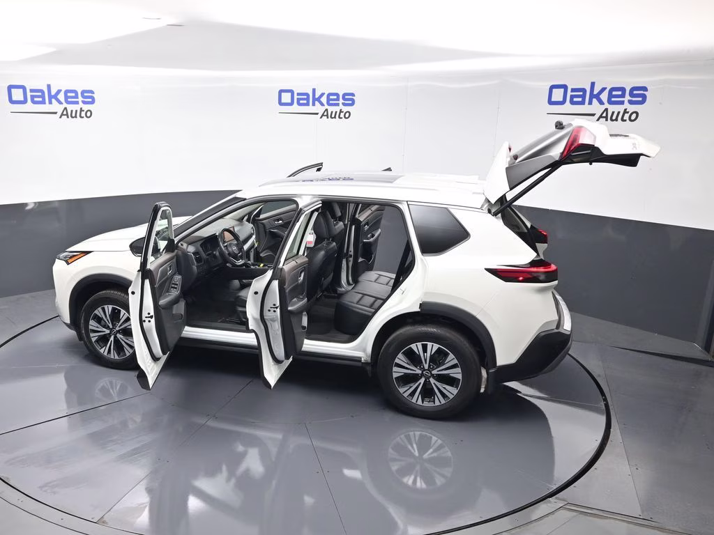 2023 Pearl White Tricoat Nissan Rogue SV AWD SUV