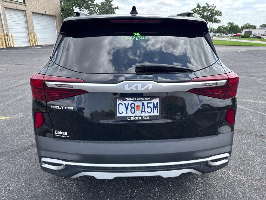 2022 Cherry Black Kia Seltos SX AWD SUV