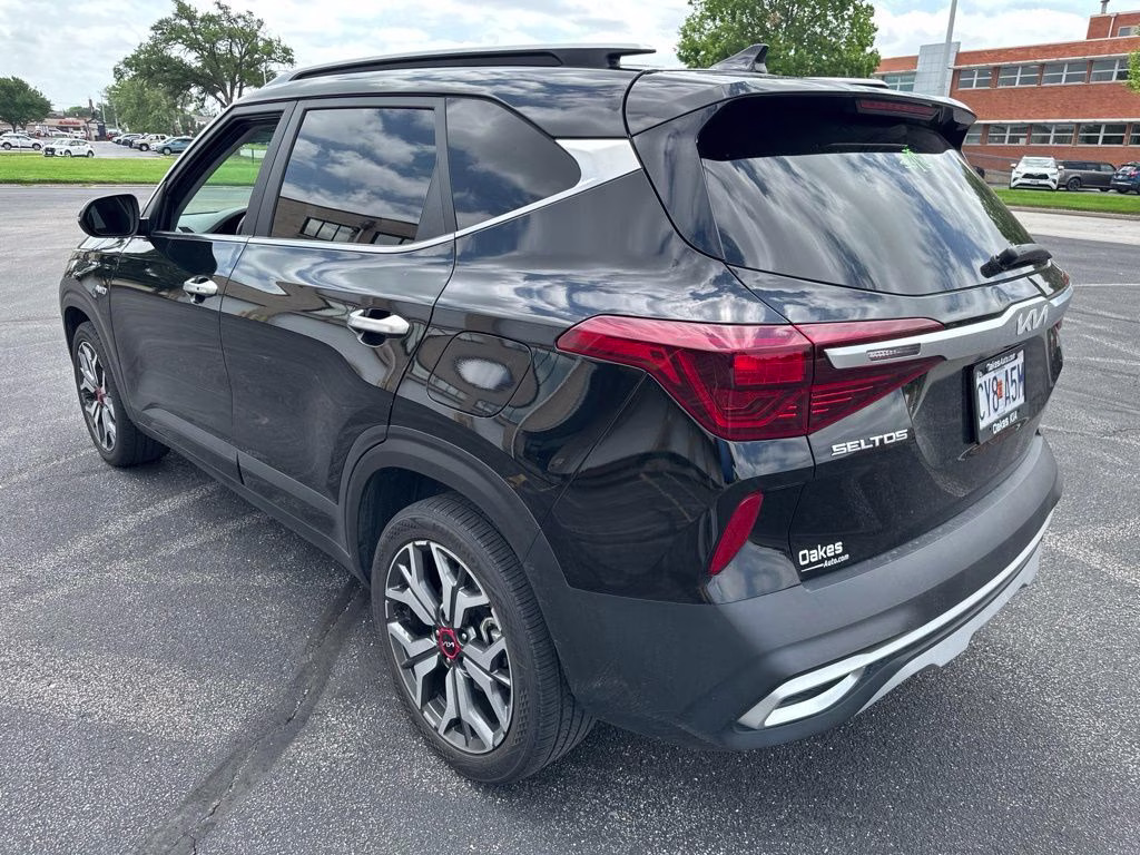 2022 Cherry Black Kia Seltos SX AWD SUV