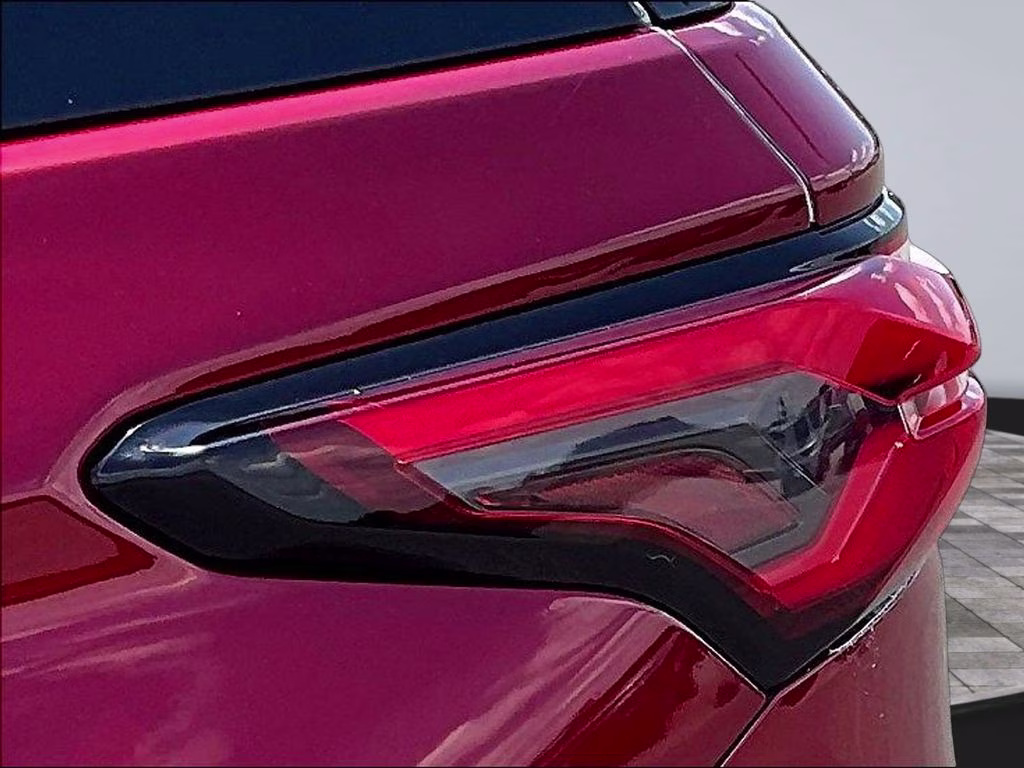 2022 Cherry Red Tintcoat Chevrolet Traverse RS AWD SUV