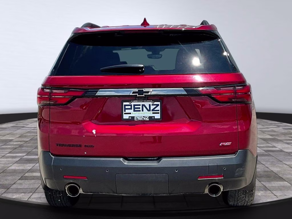 2022 Cherry Red Tintcoat Chevrolet Traverse RS AWD SUV