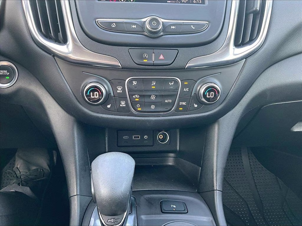 2022 Seaglass Blue Metallic Chevrolet Equinox LT AWD SUV