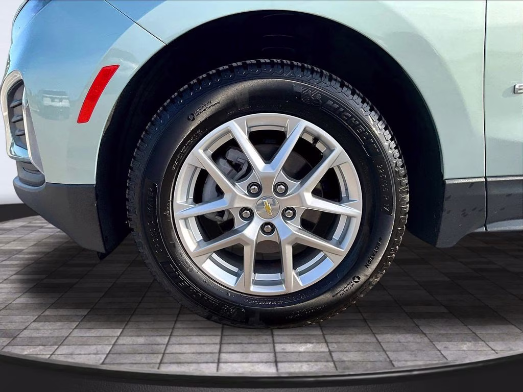 2022 Seaglass Blue Metallic Chevrolet Equinox LT AWD SUV
