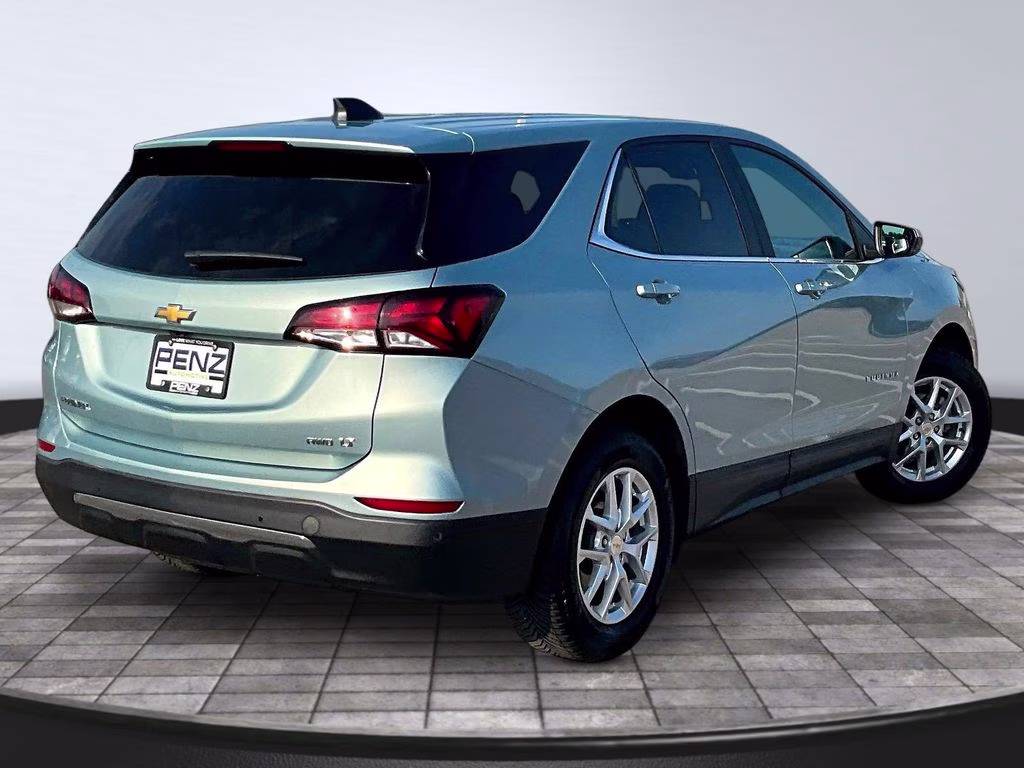 2022 Seaglass Blue Metallic Chevrolet Equinox LT AWD SUV