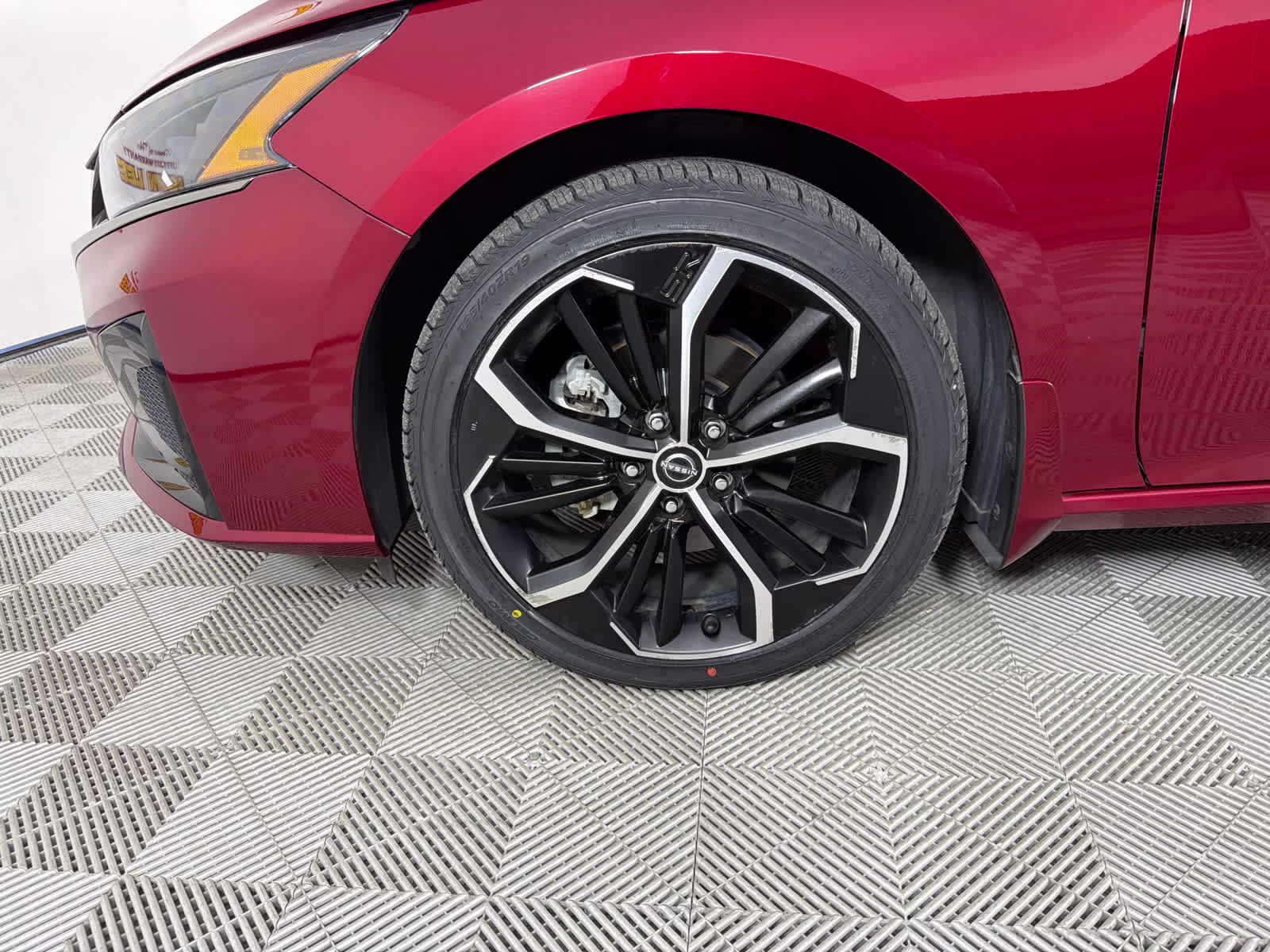 2023 Scarlet Ember Tintcoat Nissan Altima 2.5 SR FWD Sedan