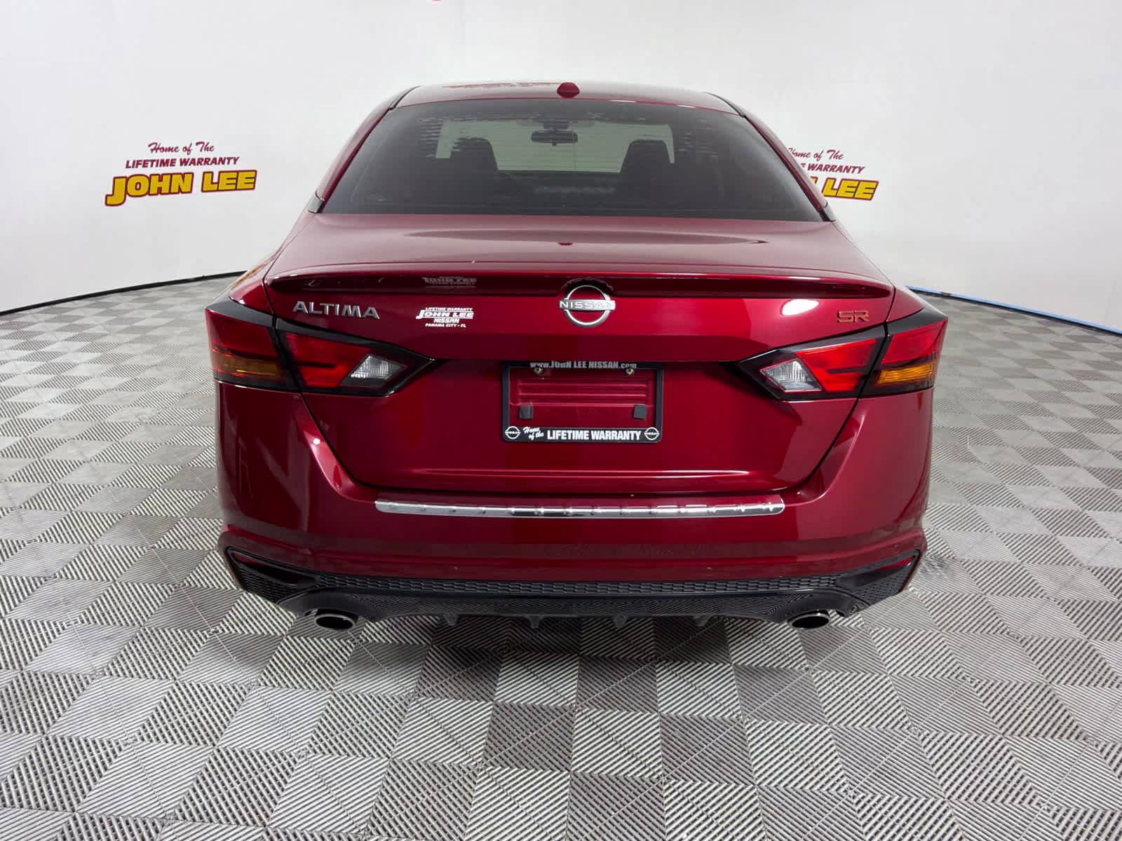 2023 Scarlet Ember Tintcoat Nissan Altima 2.5 SR FWD Sedan